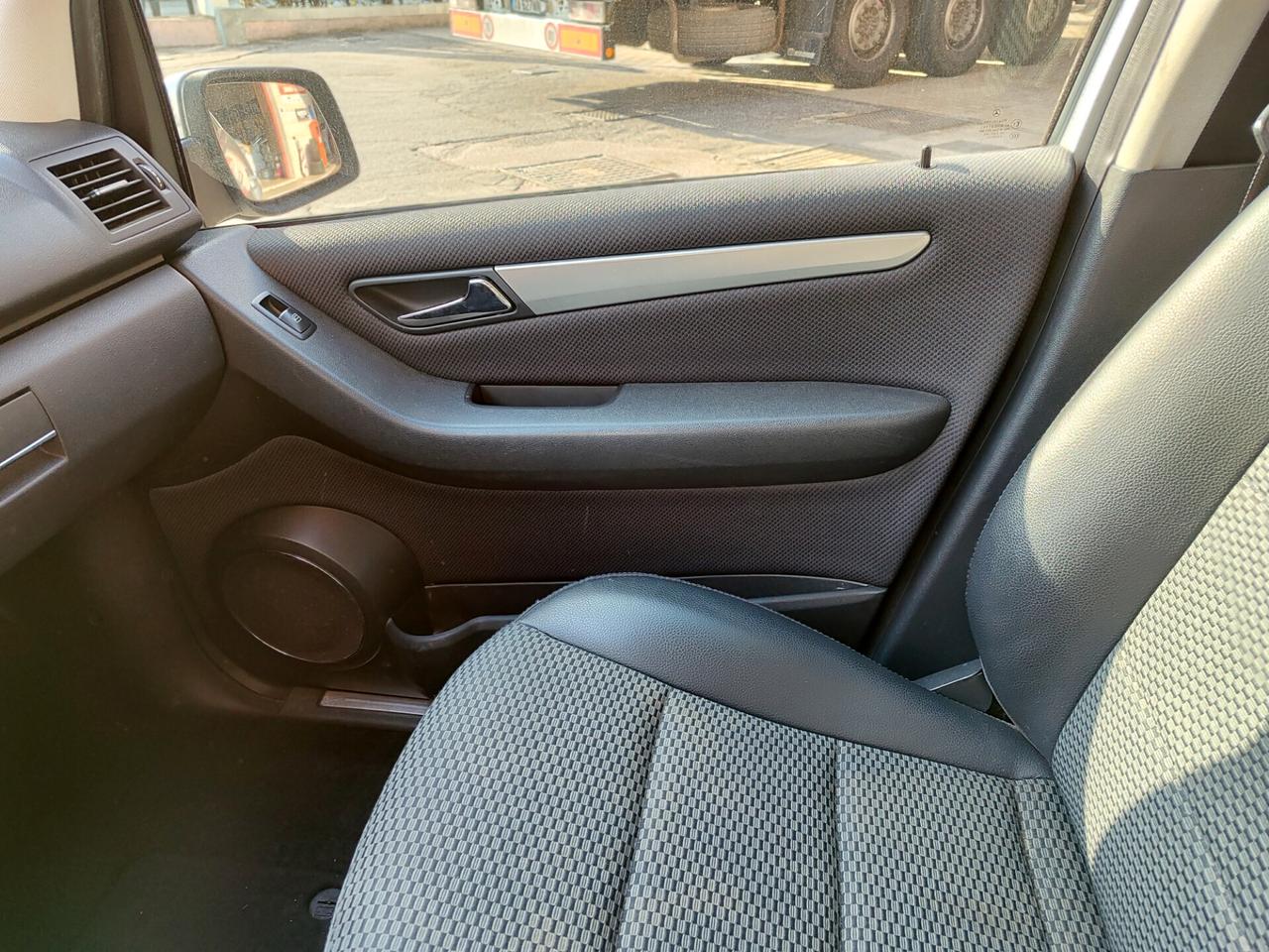 Mercedes A150 BENZ solo 70MILA KM