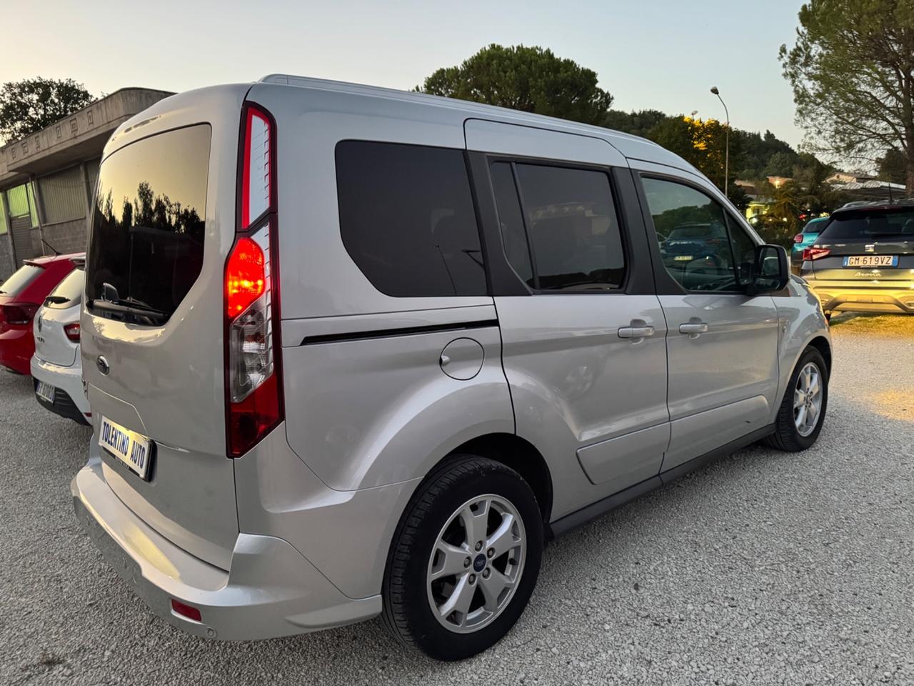 Ford Tourneo Connect 1.5 TDCi 120 CV Titanium