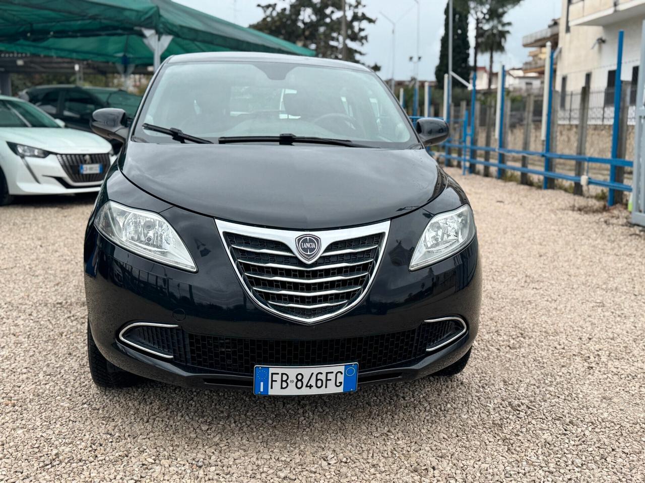 Lancia Ypsilon 0.9 TwinAir 85 CV 5 porte Metano Ecochic Gold 11/2015 1 prop. nord italia km certificati