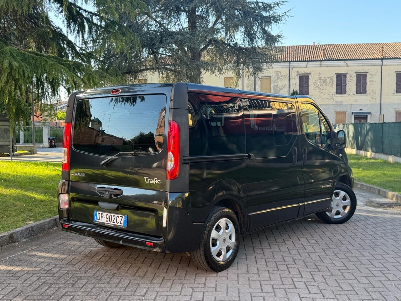 Renault Trafic 2.0 dCi/Passenger Luxe 7+1