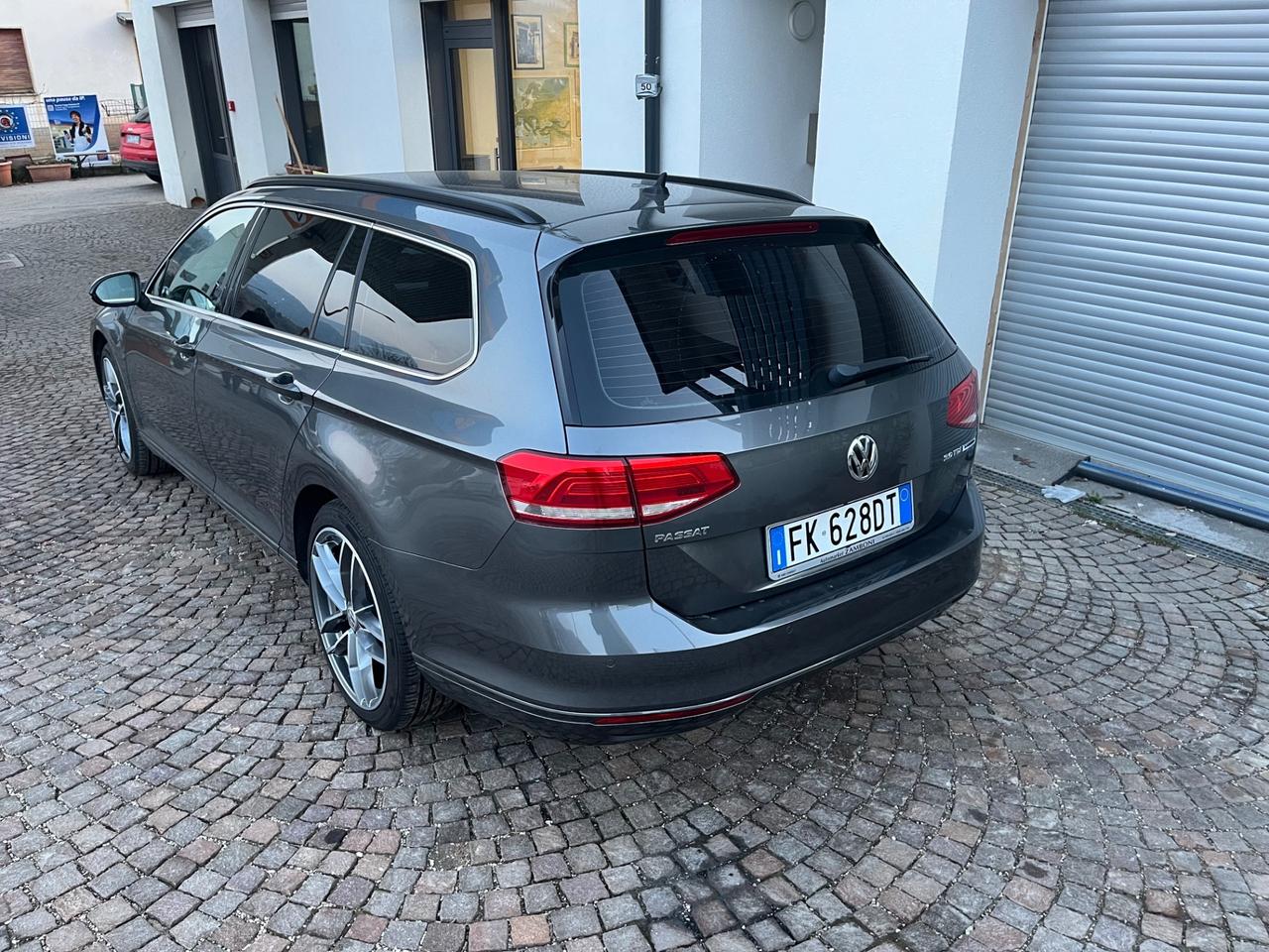 Volkswagen Passat Variant 2.0 TDI DSG Executive BlueMotion Tech.