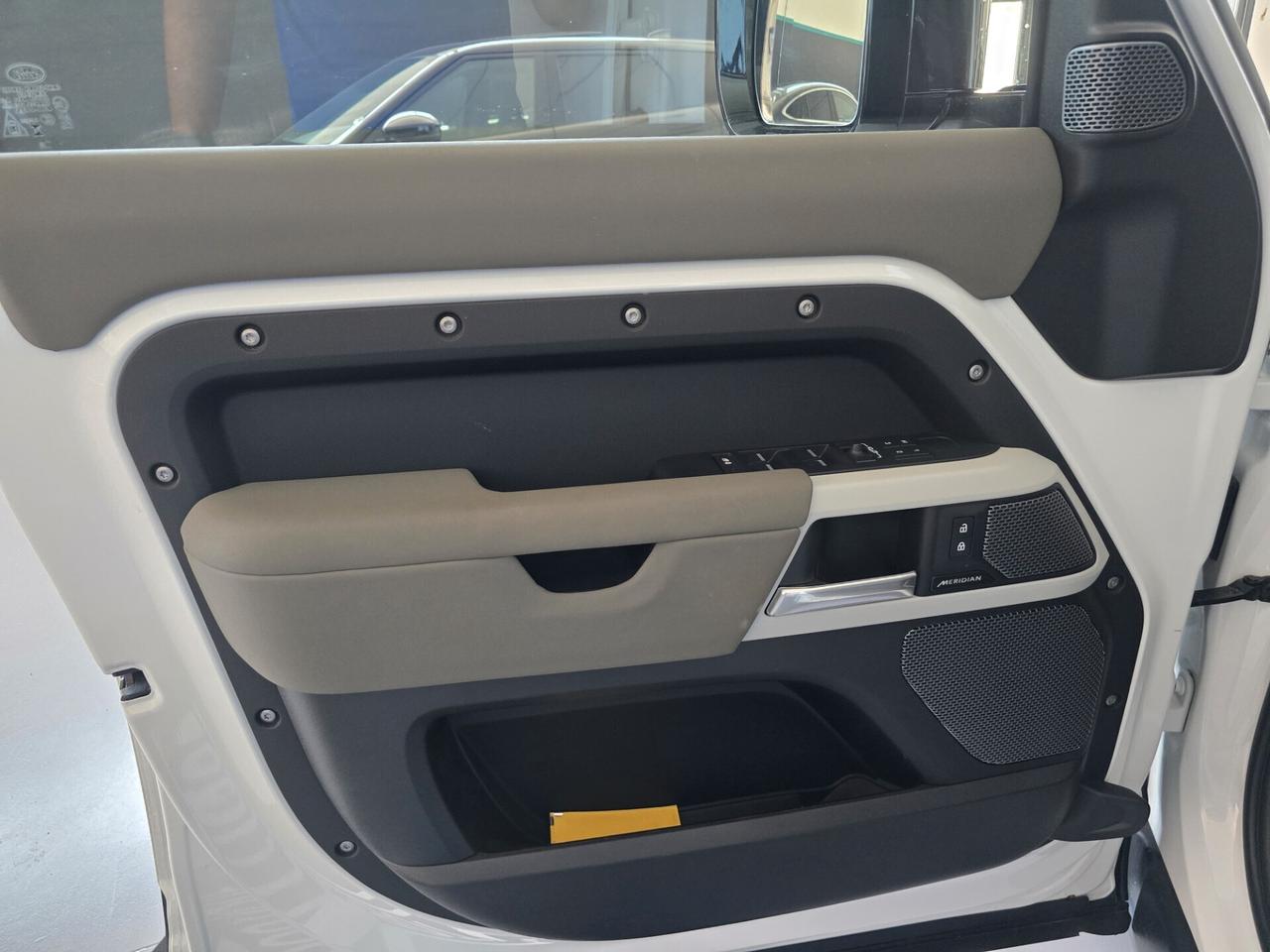 Land Rover Defender 110 3.0D I6 200 CV AWD Auto SE