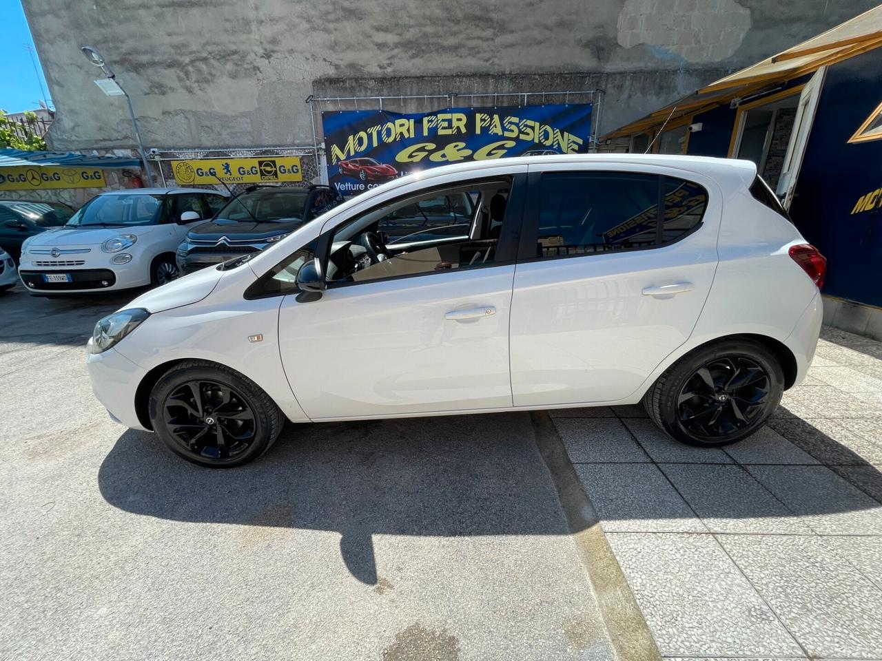 Opel Corsa 1.2 5 porte Black Edition