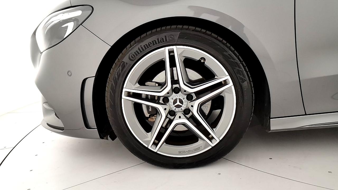 Mercedes-Benz Classe B - W247 2023 - B 180 AMG Line Premium auto