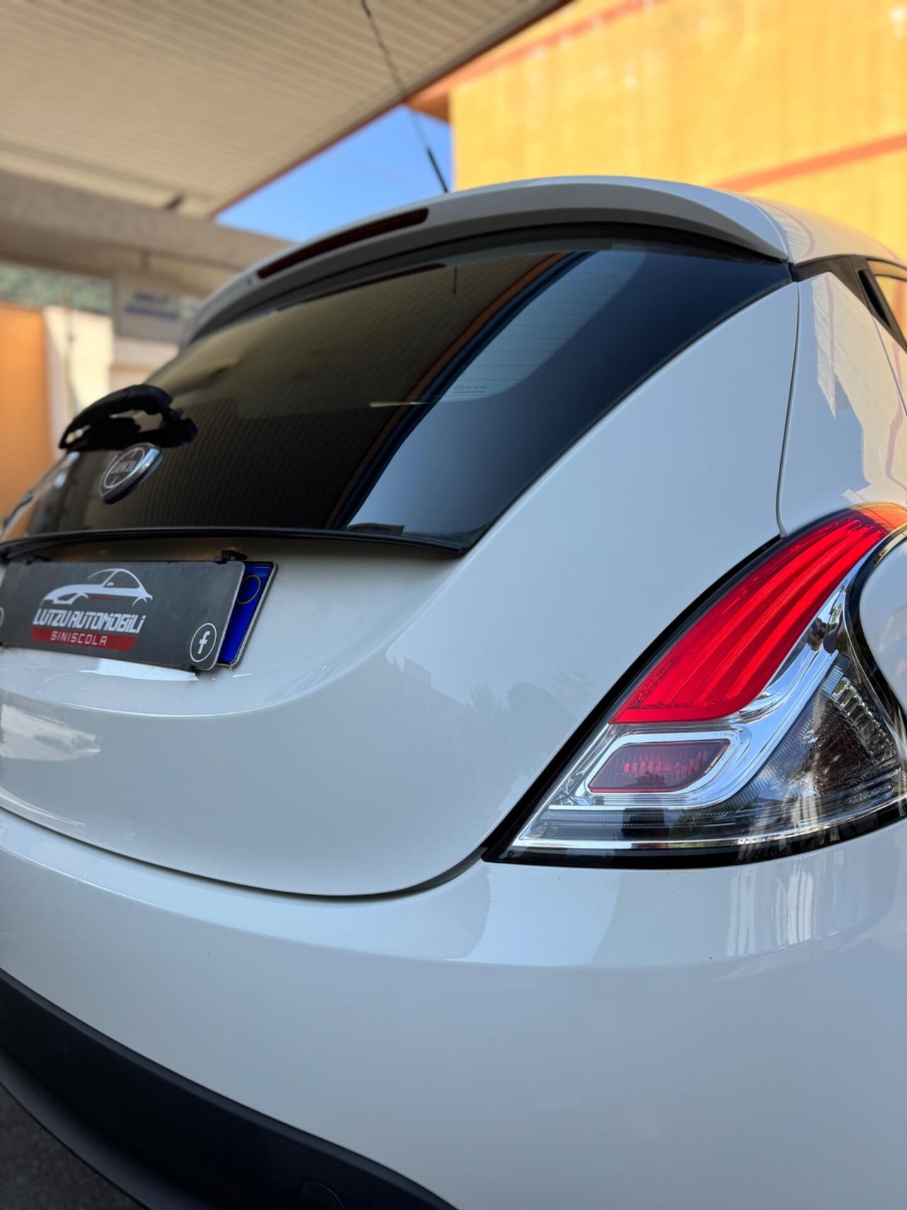 Lancia Ypsilon 1.2 69 CV 5 porte Elefantino Blu OK NEOPATEN