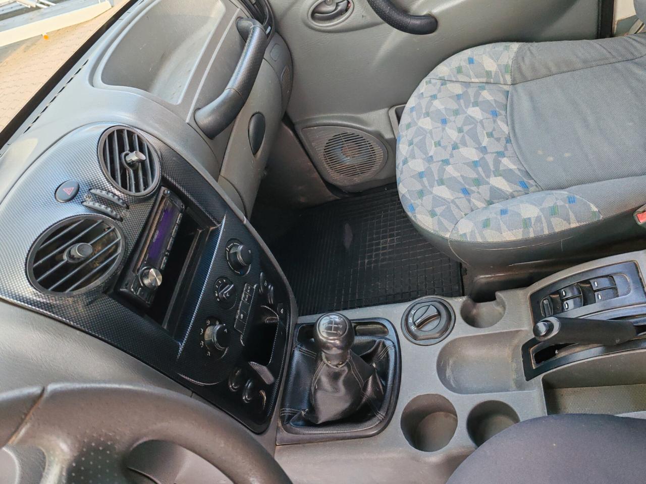 Mahindra Bolero Pk RIBALTABILE TRILAT