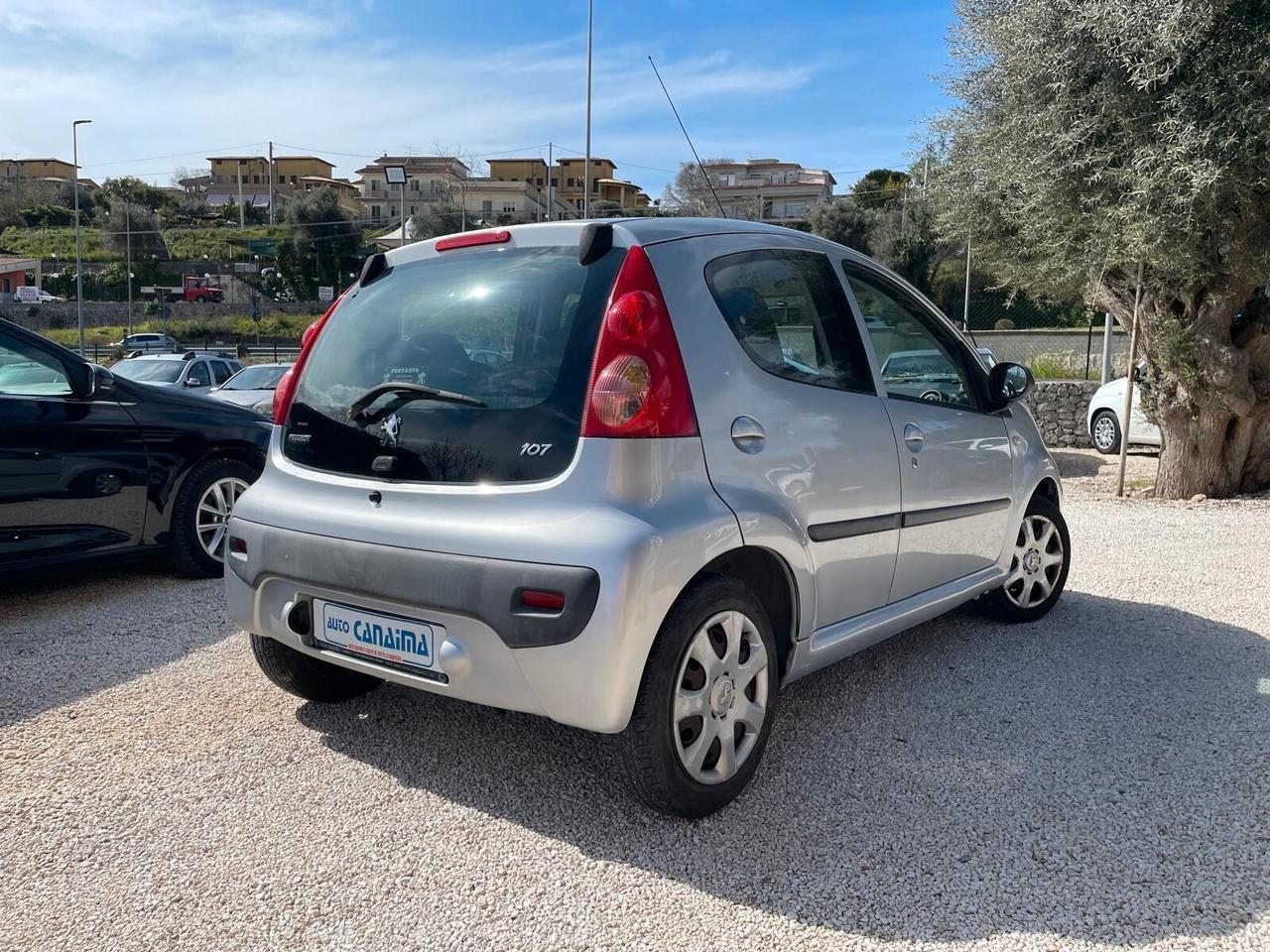 PEUGEOT 107 1.0 B - 2010