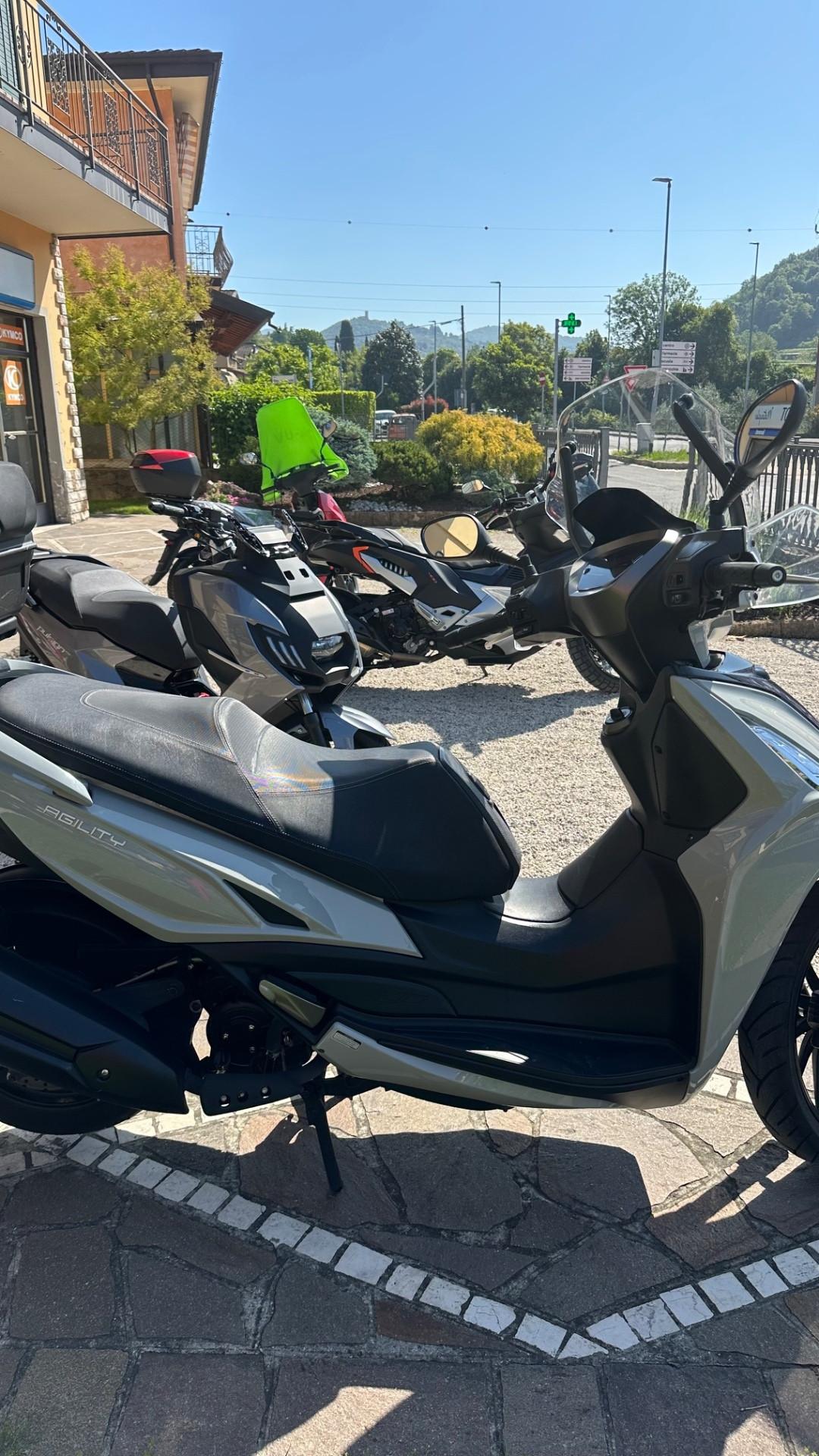 Kymco Agility 300i Con Bauletto