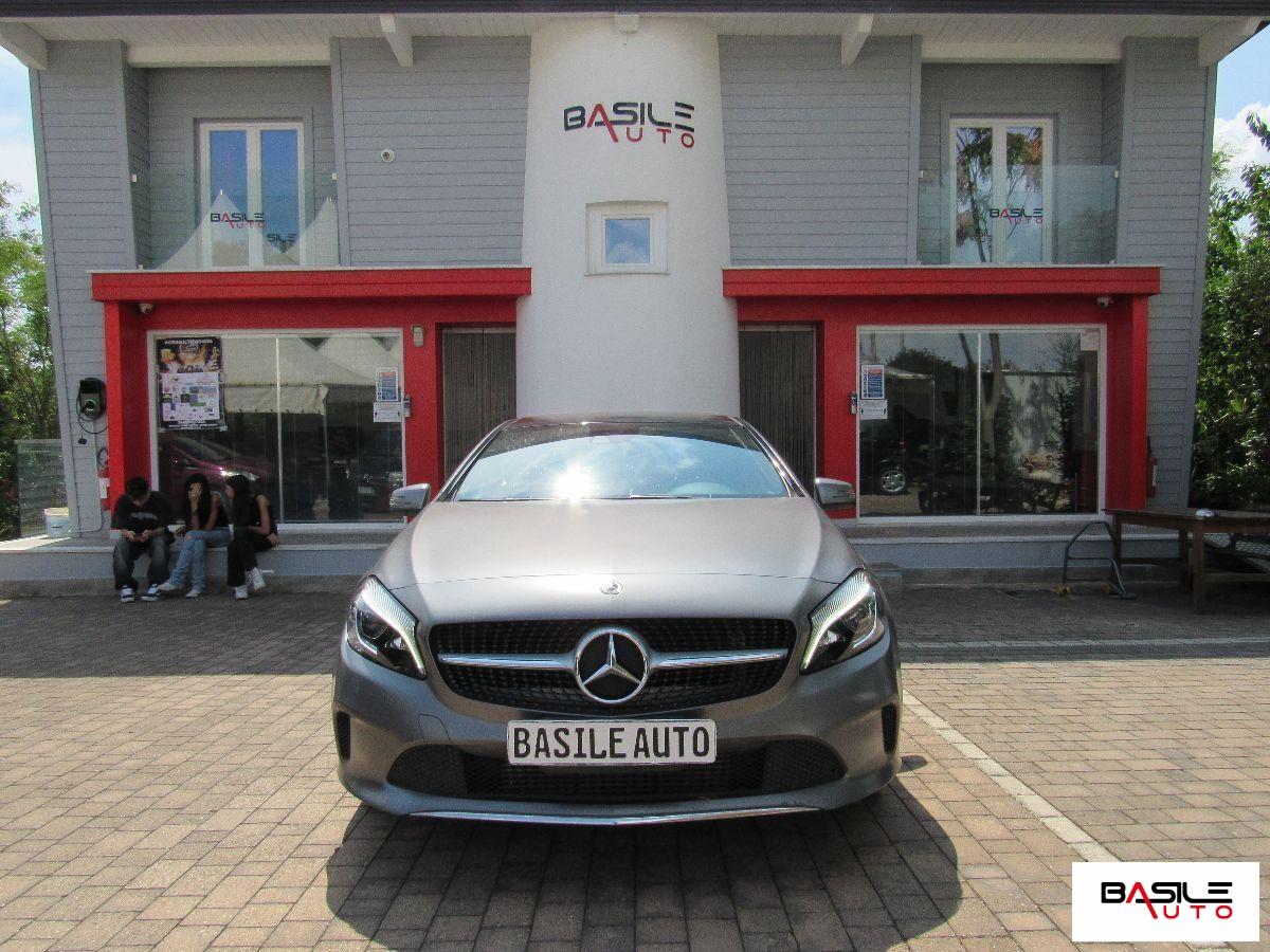 MERCEDES - Classe A - A 200 d Automatic 4Matic Premium