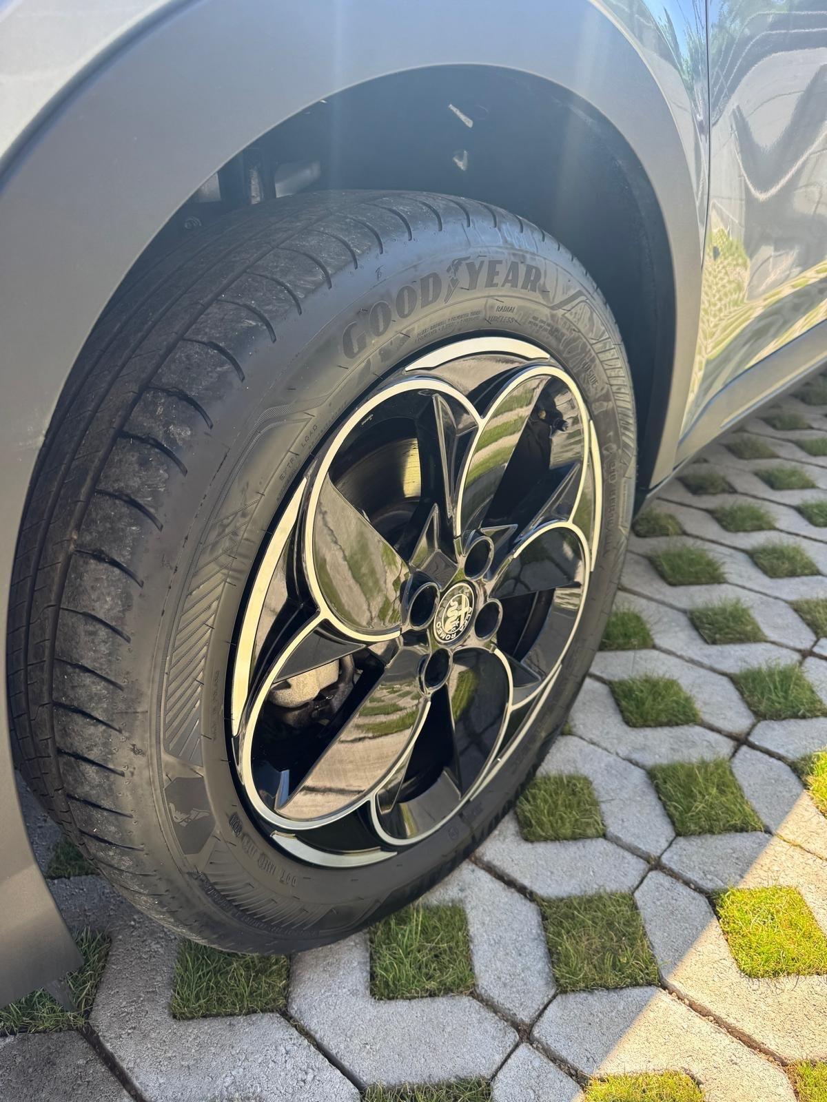 Alfa Romeo Junior 1.2 136 CV Hybrid eDCT6