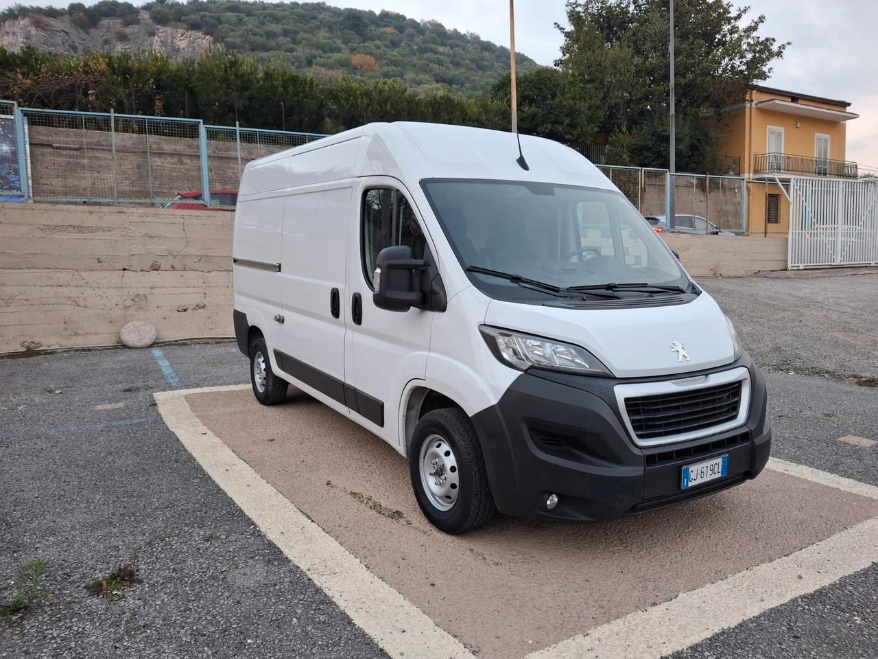Peugeot Boxer L2H2 2.2 BlueHDi 140cv