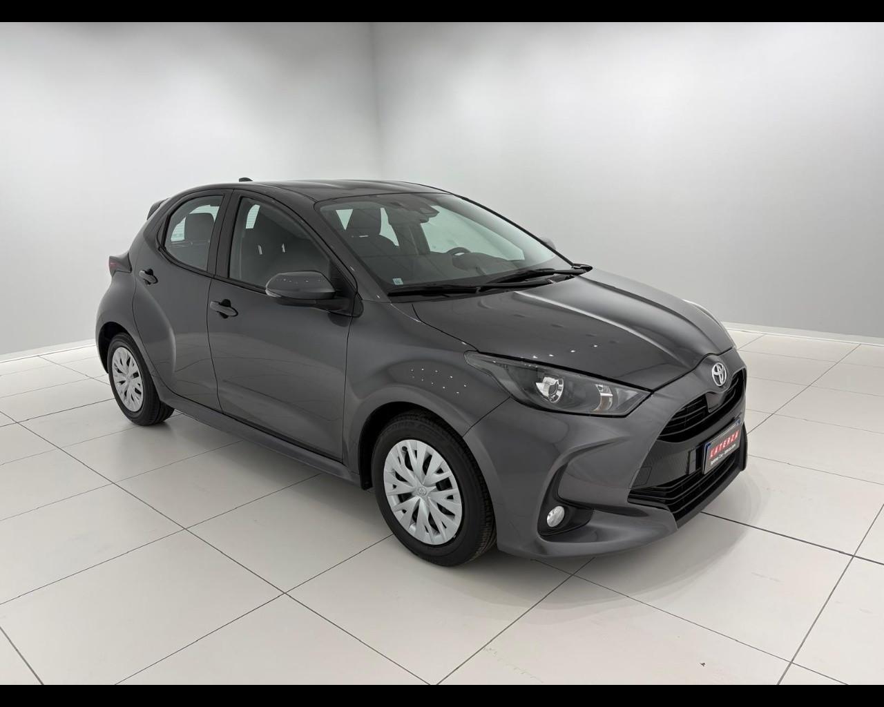 TOYOTA Yaris 1.0 Active