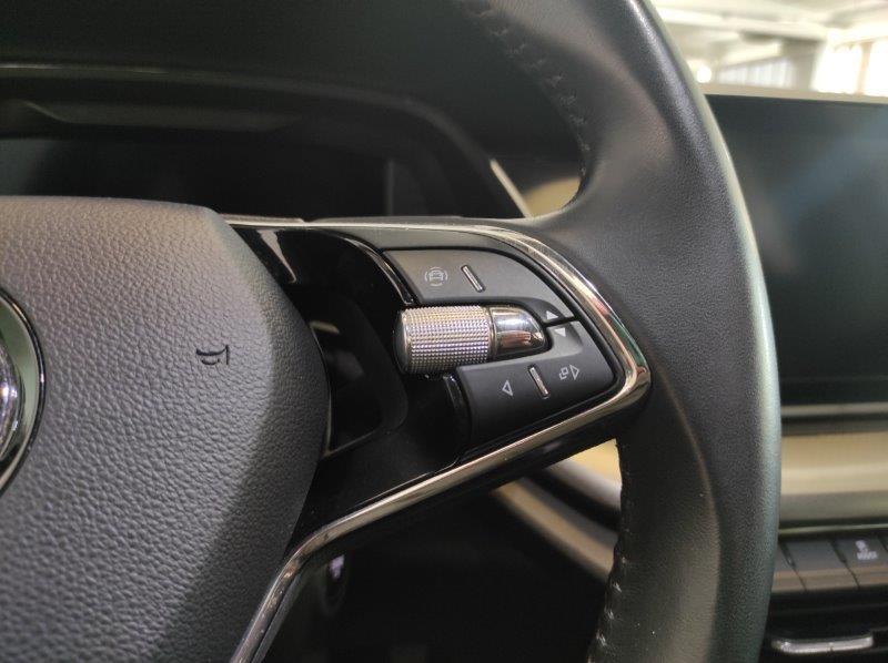 SKODA Octavia 4ª serie - Octavia 2.0 TDI EVO SCR DSG Wagon Executive