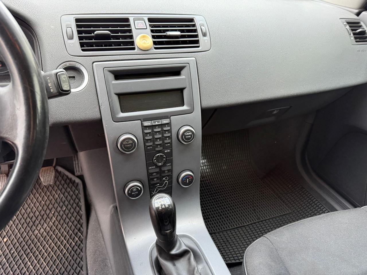 Volvo V50 DRIVe POLAR 1.6 d KM 228.000