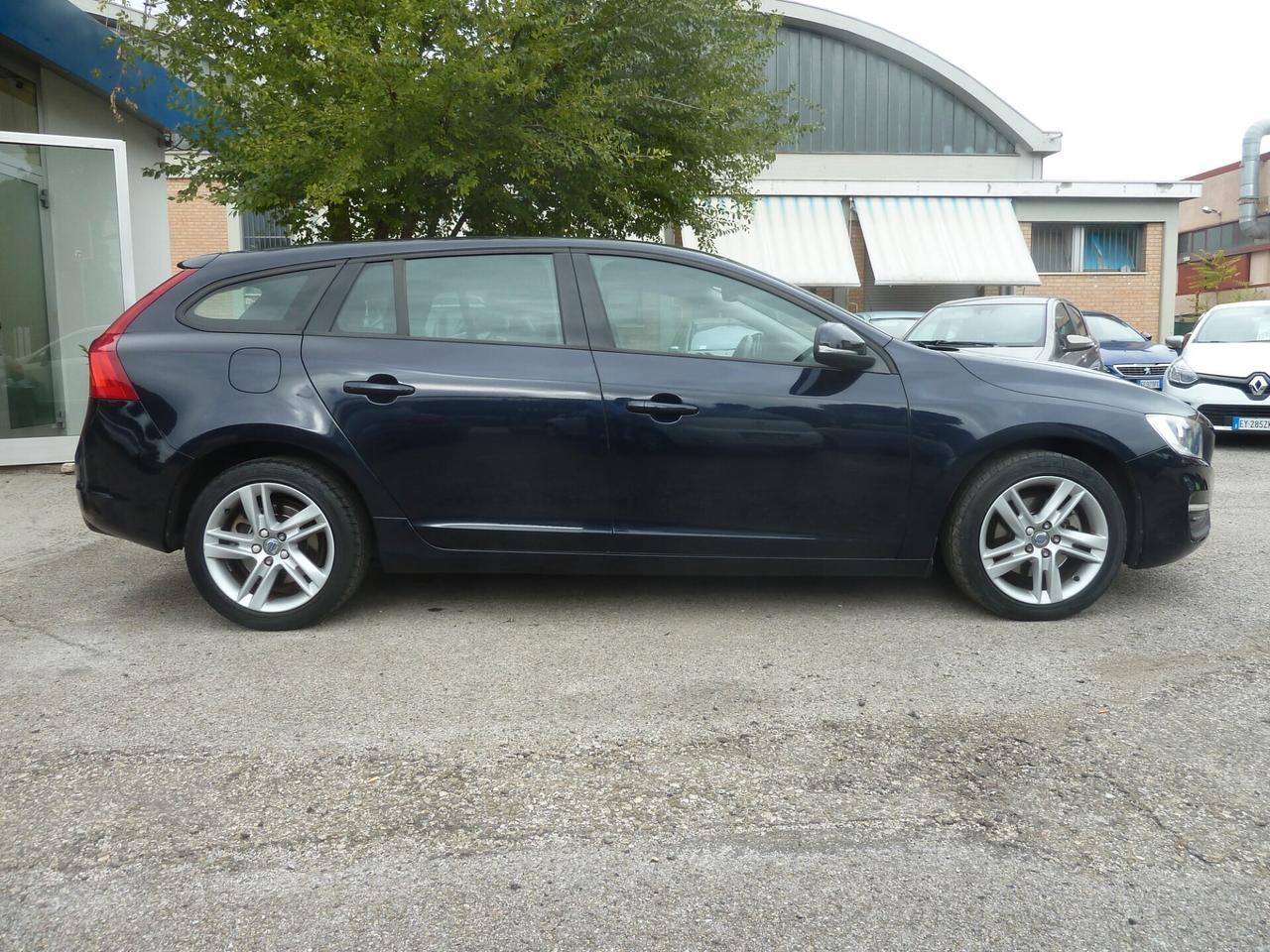 Volvo V60 D3 Geartronic Summum EURO 6