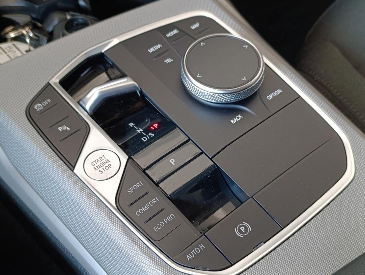 BMW 318 d Touring mhev 48V auto