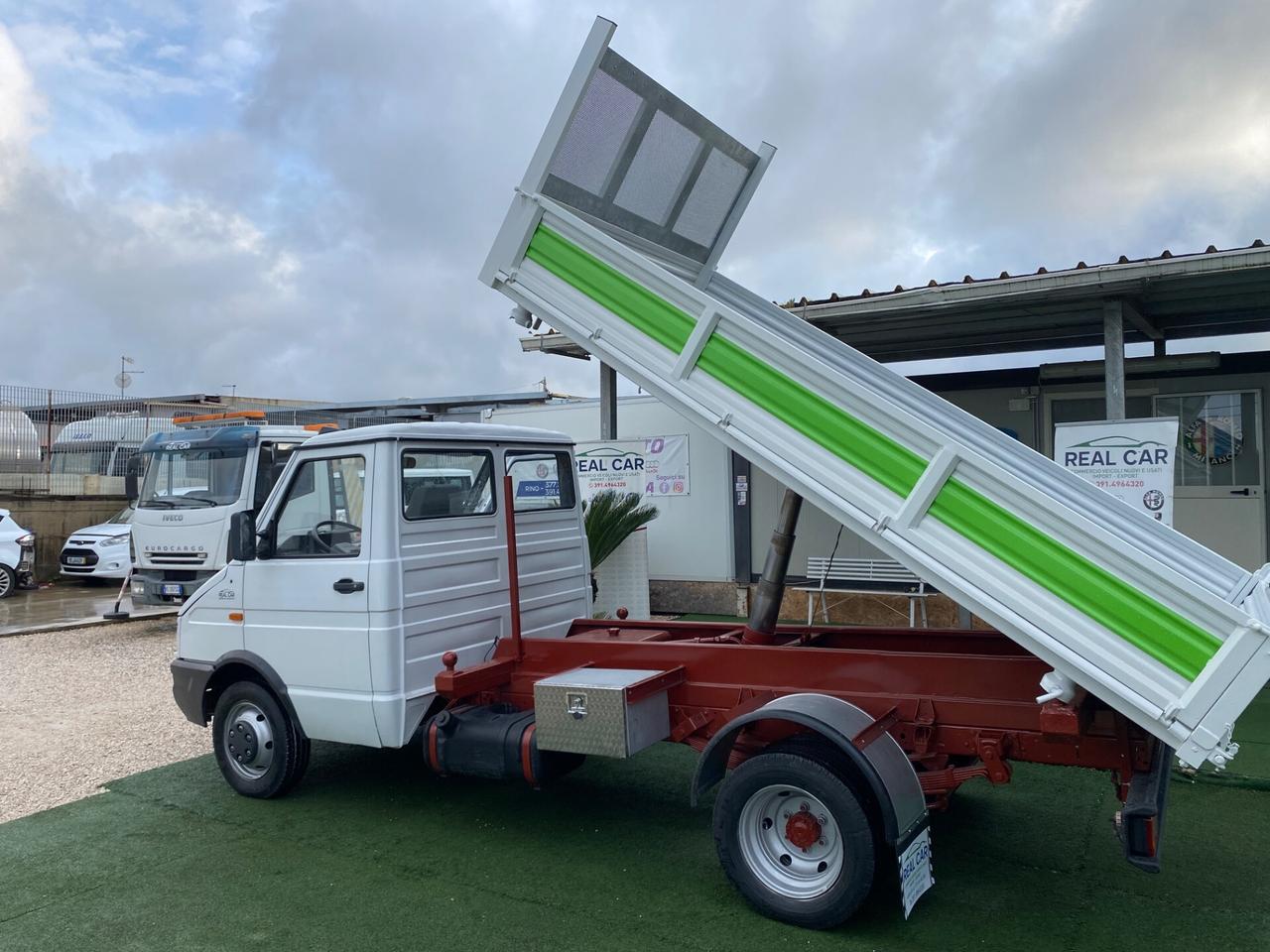 Iveco Daily 35-12 Ribaltabile Trilaterale