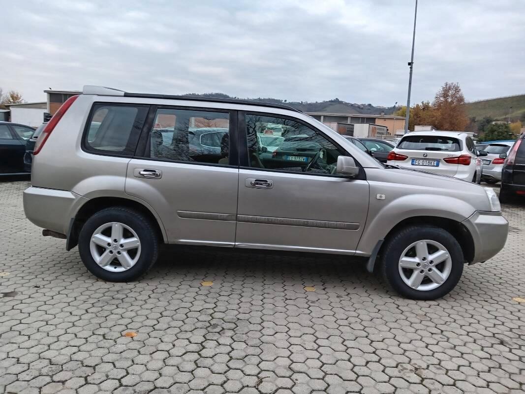 Nissan X-Trail 2.2 dci Urban Plus FL