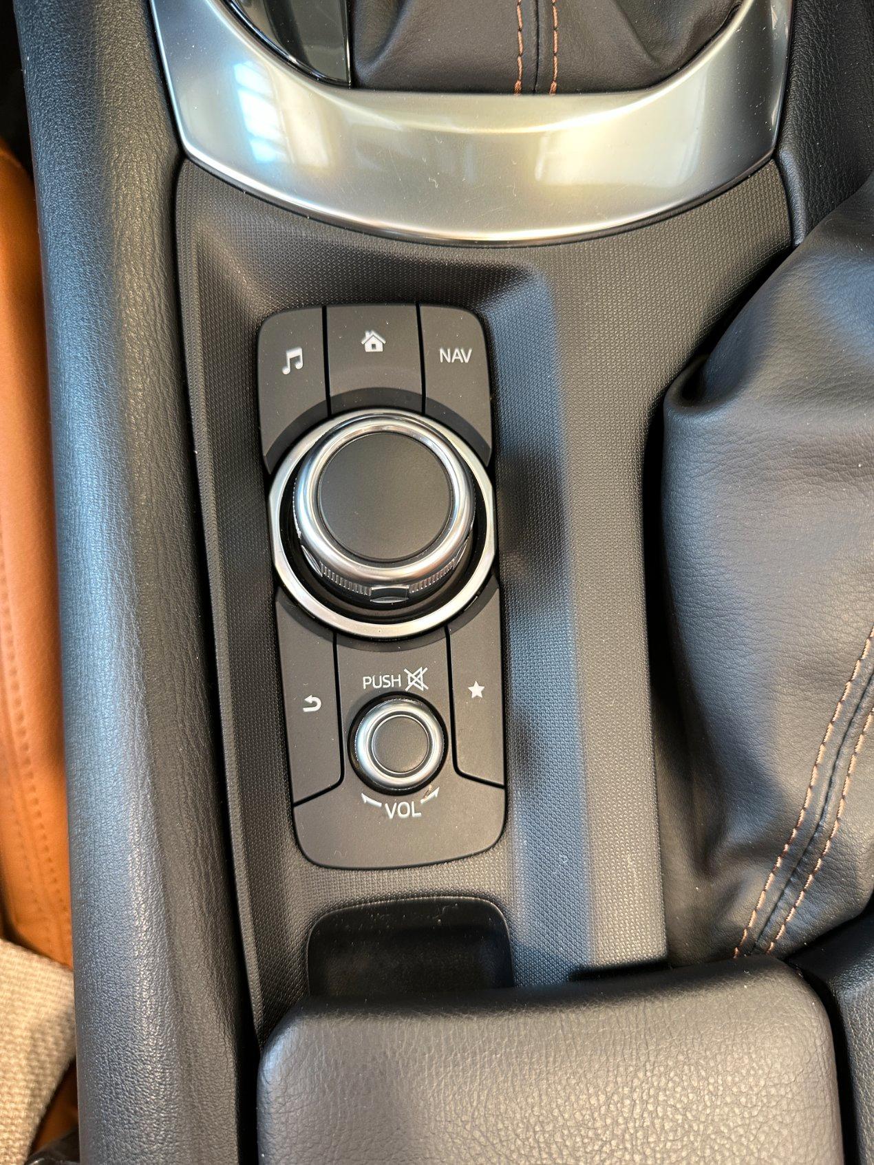 Fiat 124 Spider 1.4 m-air Lusso auto-LED-17"-Bose-Pelle-Keyless