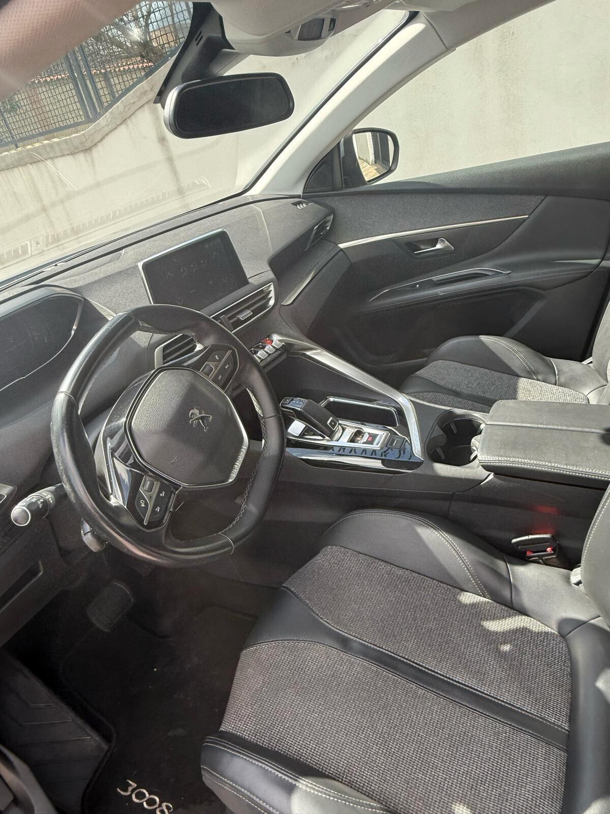 Peugeot 3008 BlueHDi 130 S&S Allure