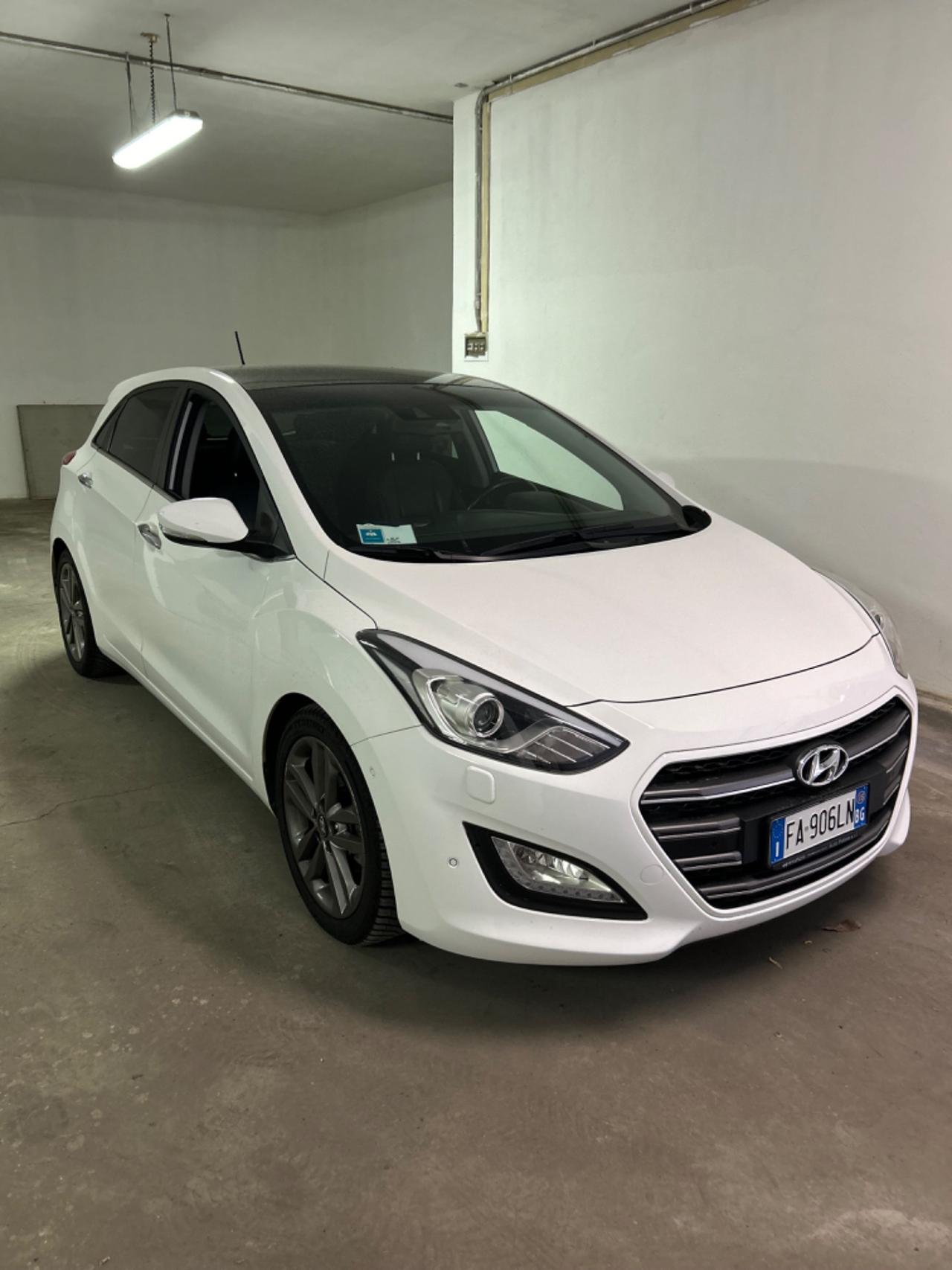 Hyundai i30 1.6 CRDi 5p. Comfort DCT