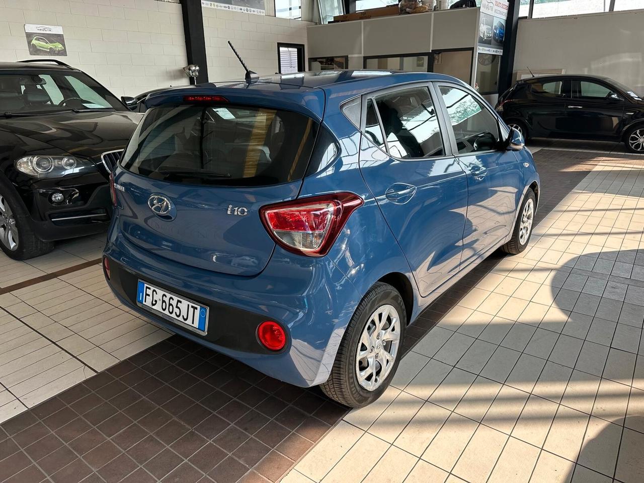 Hyundai i10 1.0 MPI Sound Edition A/T