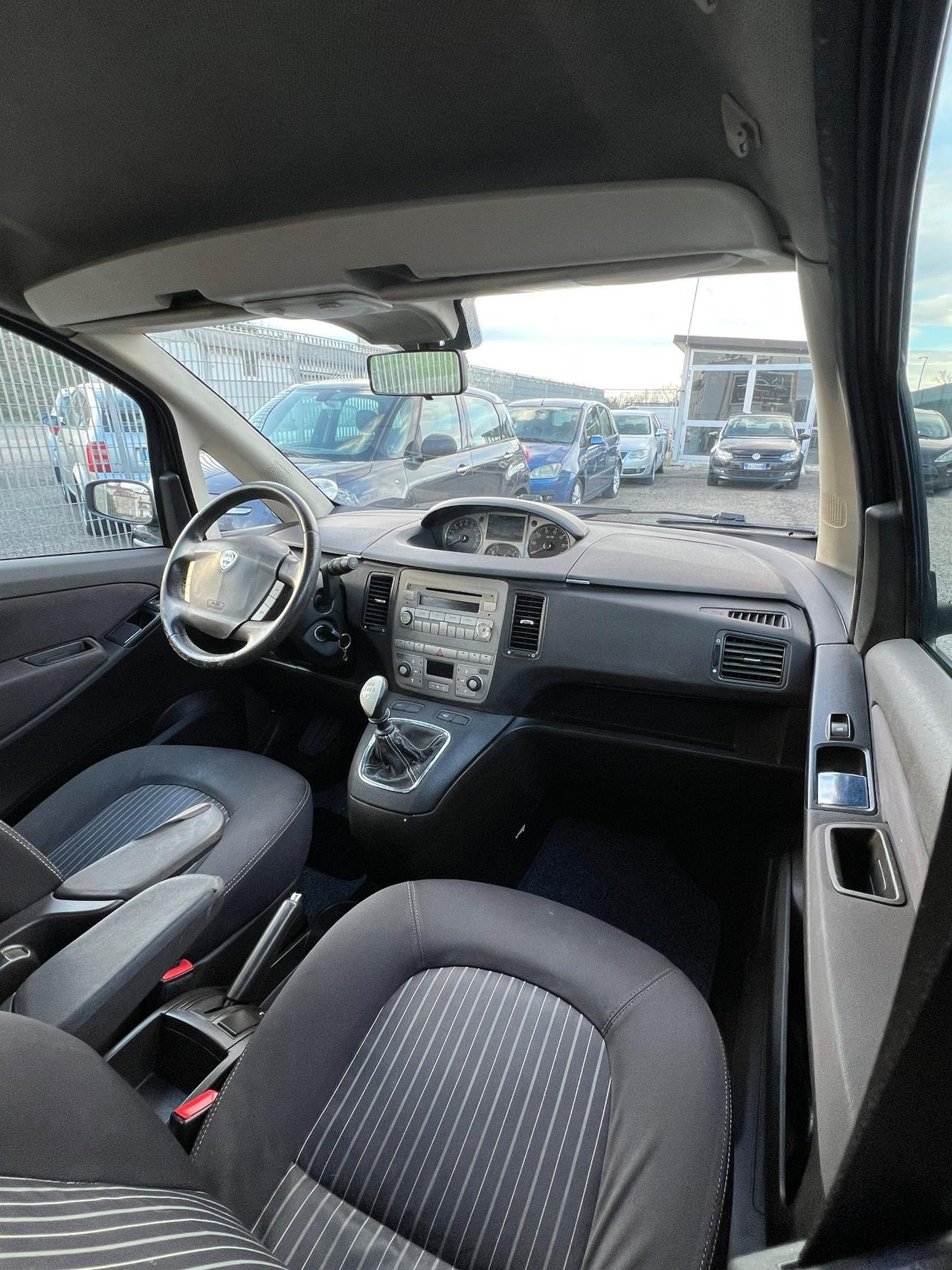 Lancia MUSA 1.4 16V Poltrona Frau