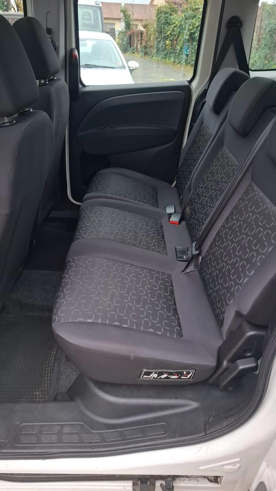 FIAT DOBLO' 1.6 JTD TRASPORTO DISABILI