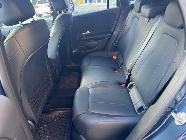 MERCEDES-BENZ GLA 200 d Automatic Premium