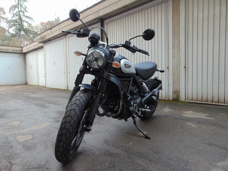 Ducati Scrambler Icon Dark