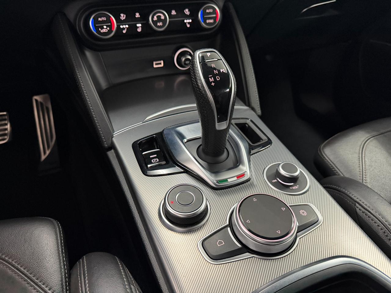 Alfa Romeo Stelvio 2.2 TD 210 CV VELOCE AT8 Q4 DISTRIBUZIONE ESEGUITA PERFETTA UNICO PROPRIETARIO TAGLIANDATA