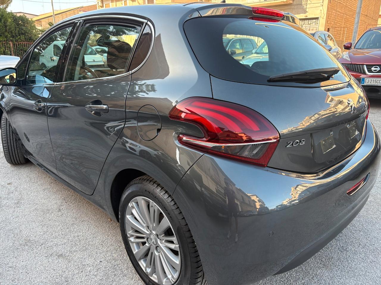 Peugeot 208 PureTech 82 5 porte style
