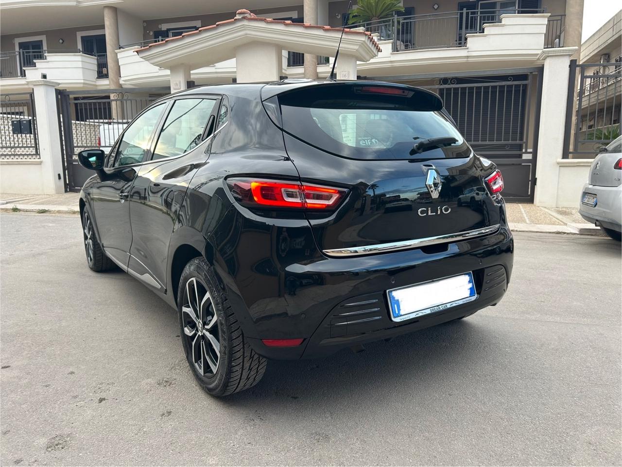 Renault Clio dCi 8V 75 CV 5 porte Moschino Zen
