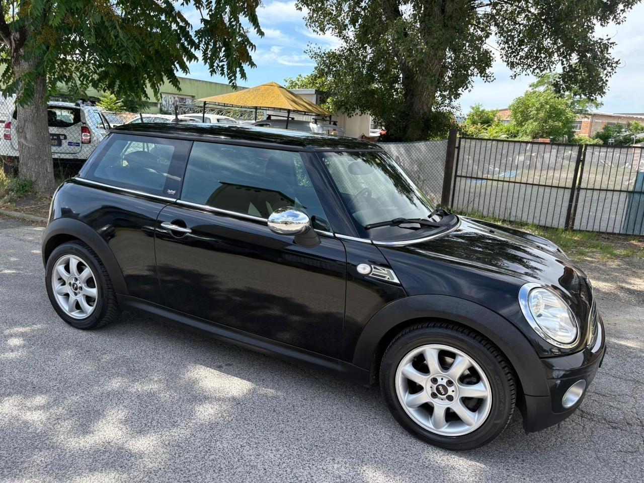 Mini 1.6 benzina 16V One (72kW) 2010 135.000 KM