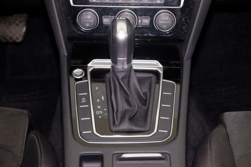 Volkswagen Passat VIII 2015 Variant Diese Variant 2.0 tdi Highline 150cv dsg