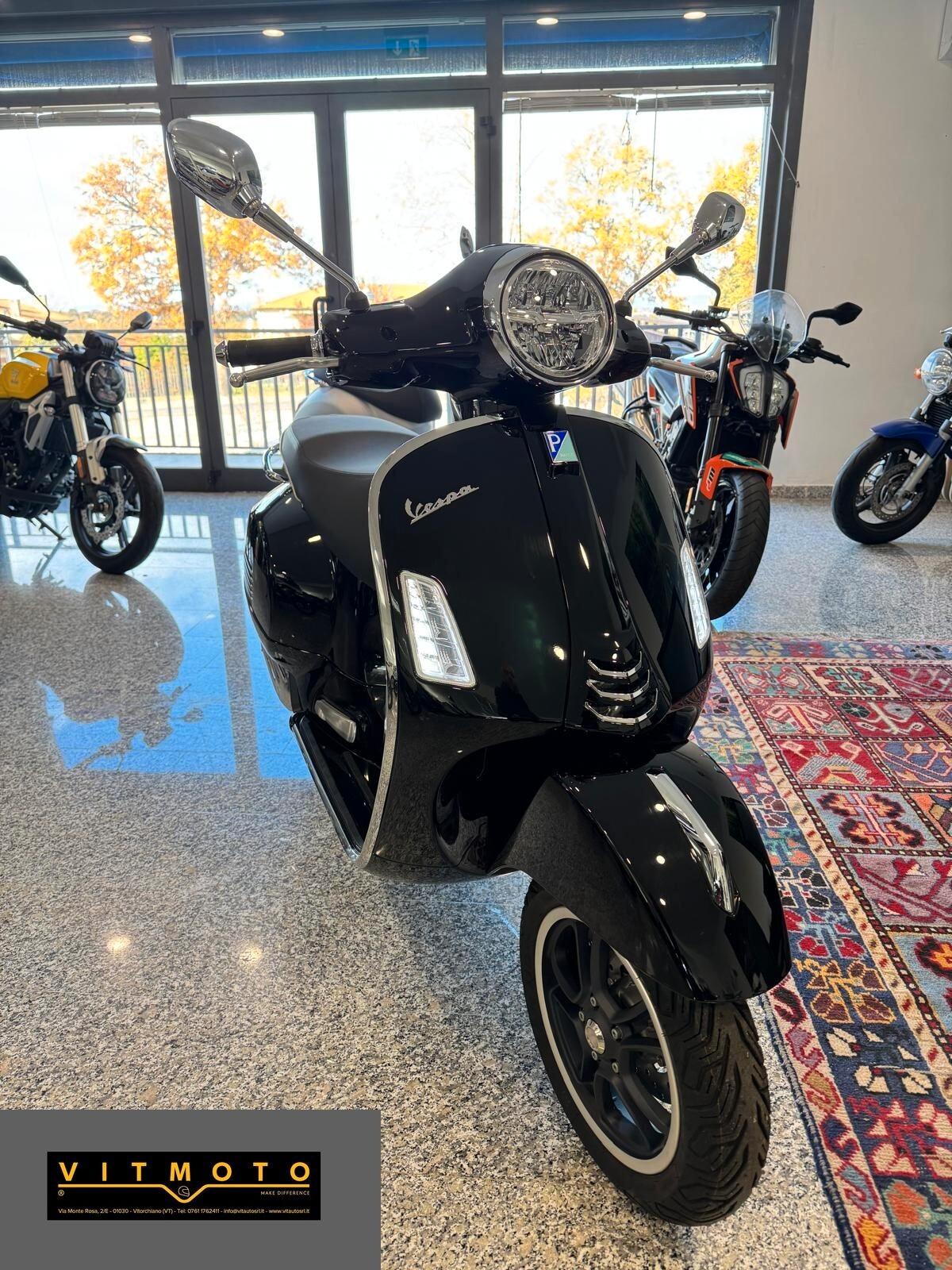Vespa 125 Gts Super KM 0