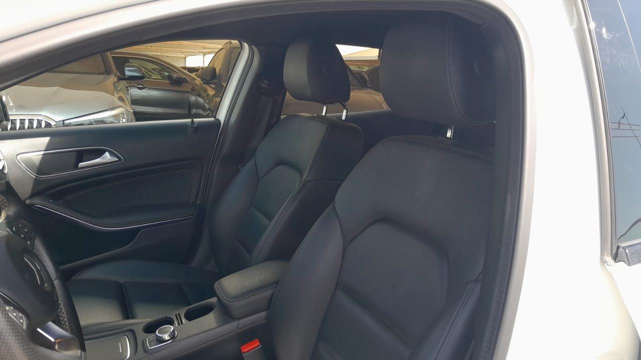 Mercedes-benz GLA 200 d Automatic Premium