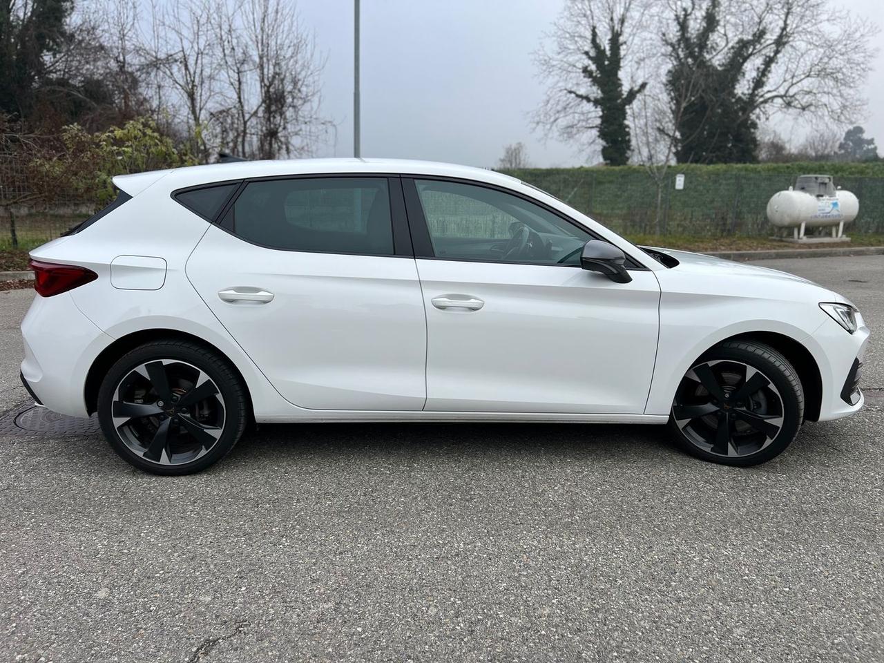 Cupra Leon Carbon 1.4 e-HYBRID PHEV