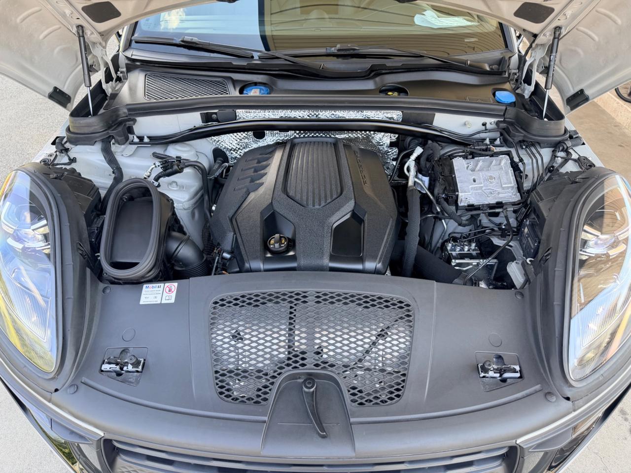 Porsche Macan 2.0 i 265cv open edition colore gesso