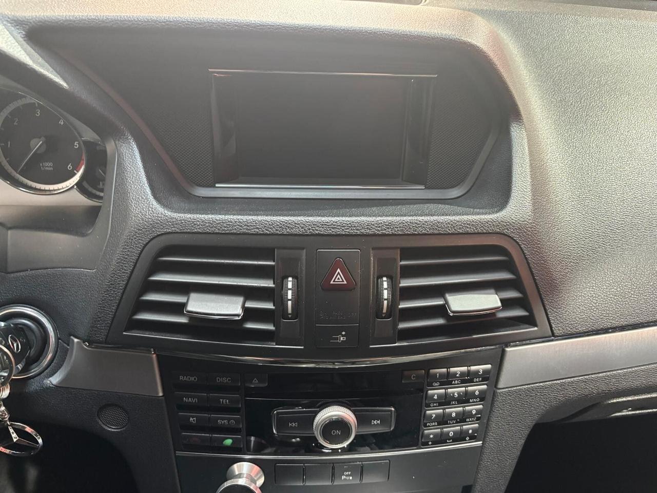 Mercedes-benz E 220 CDI Coupé BlueEFFICIENCY