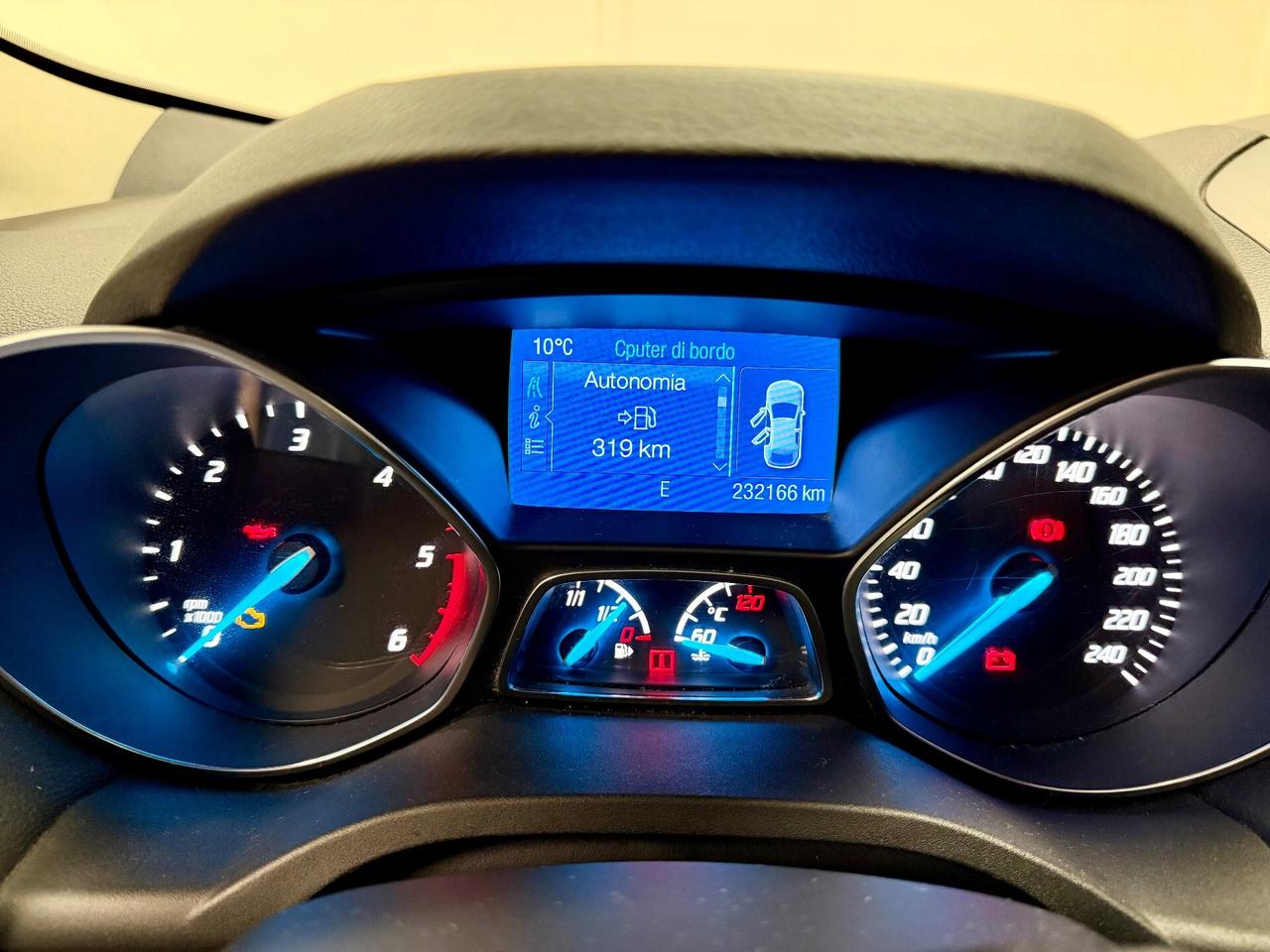 Ford Kuga 2.0 TDCI 140 CV 4WD Titanium