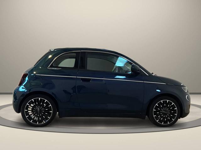 FIAT 500C Cabrio 42 kWh La Prima 320 Km autonomia