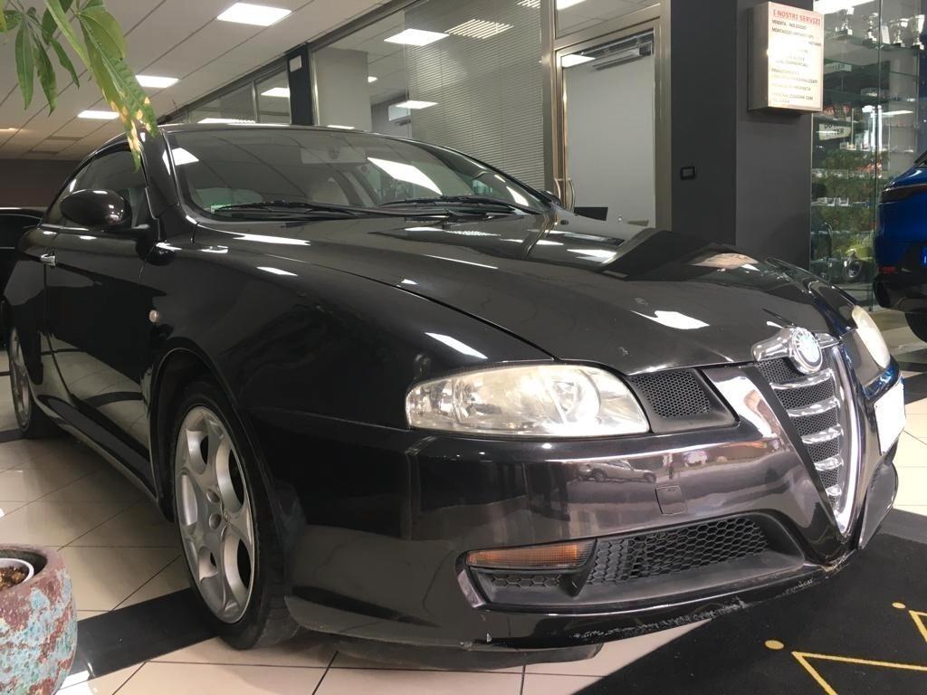Alfa Romeo GT 2.0