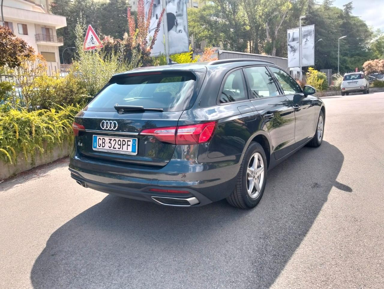 Audi A4 Avant 35 TDI/163 CV S tronic Business Advanced