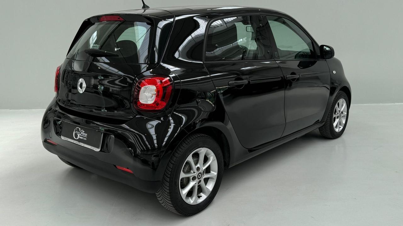 SMART Forfour eq Youngster my19