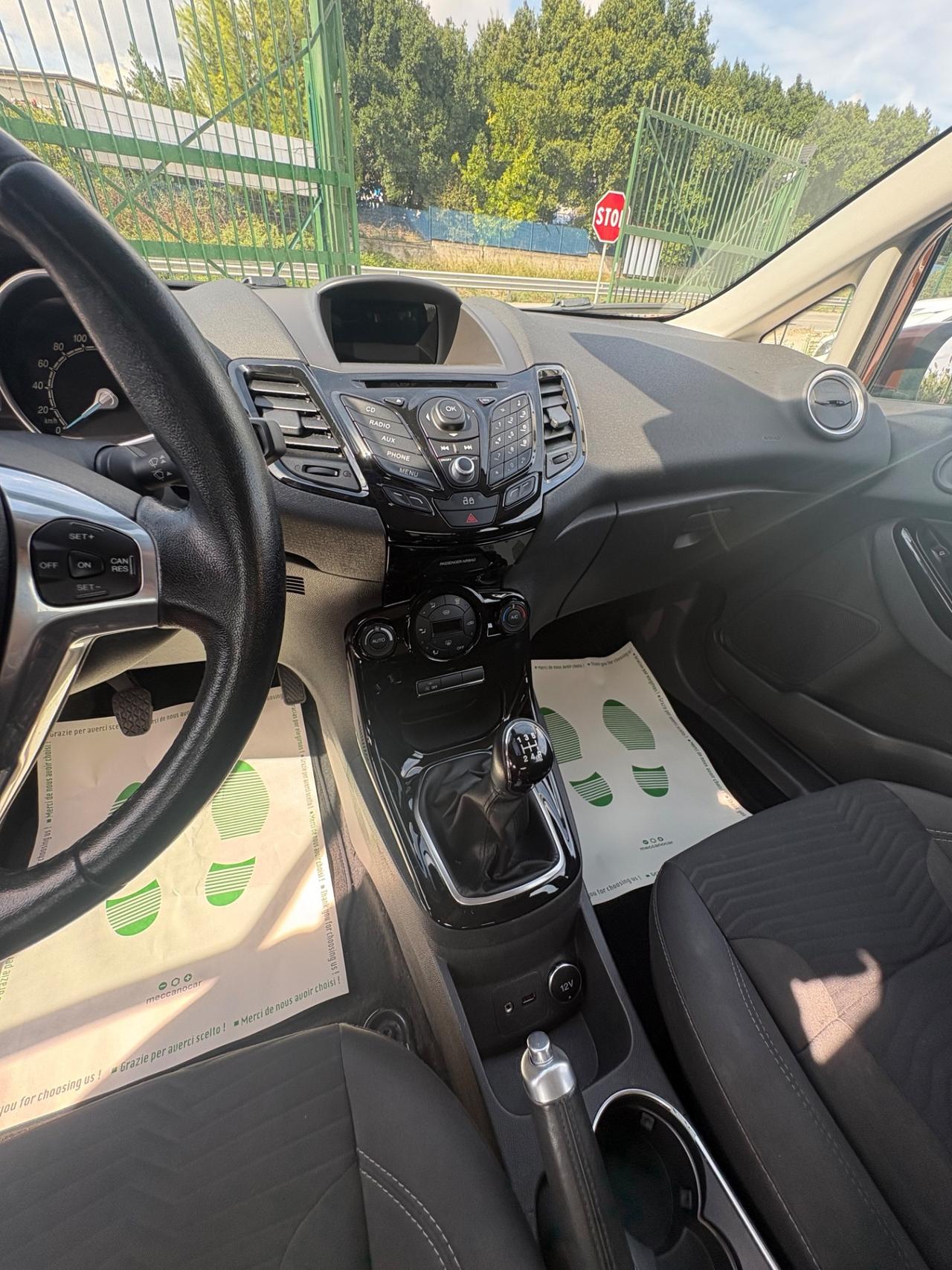 Ford Fiesta 1.0 EcoBoost 100CV 5 porte Powershift Titanium
