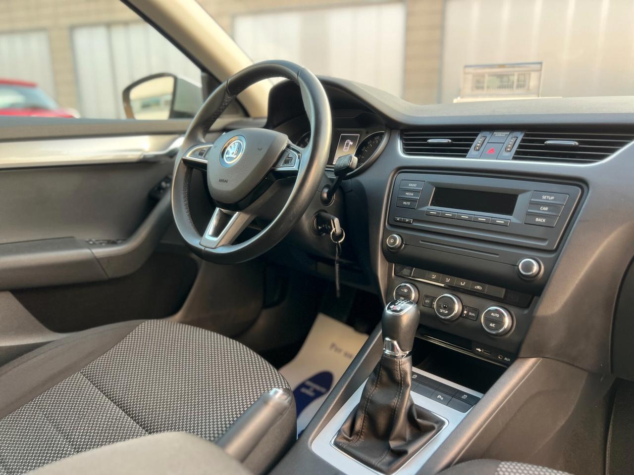Skoda Octavia 1.6 TDI CR 105 CV 4x4 Wagon Executive