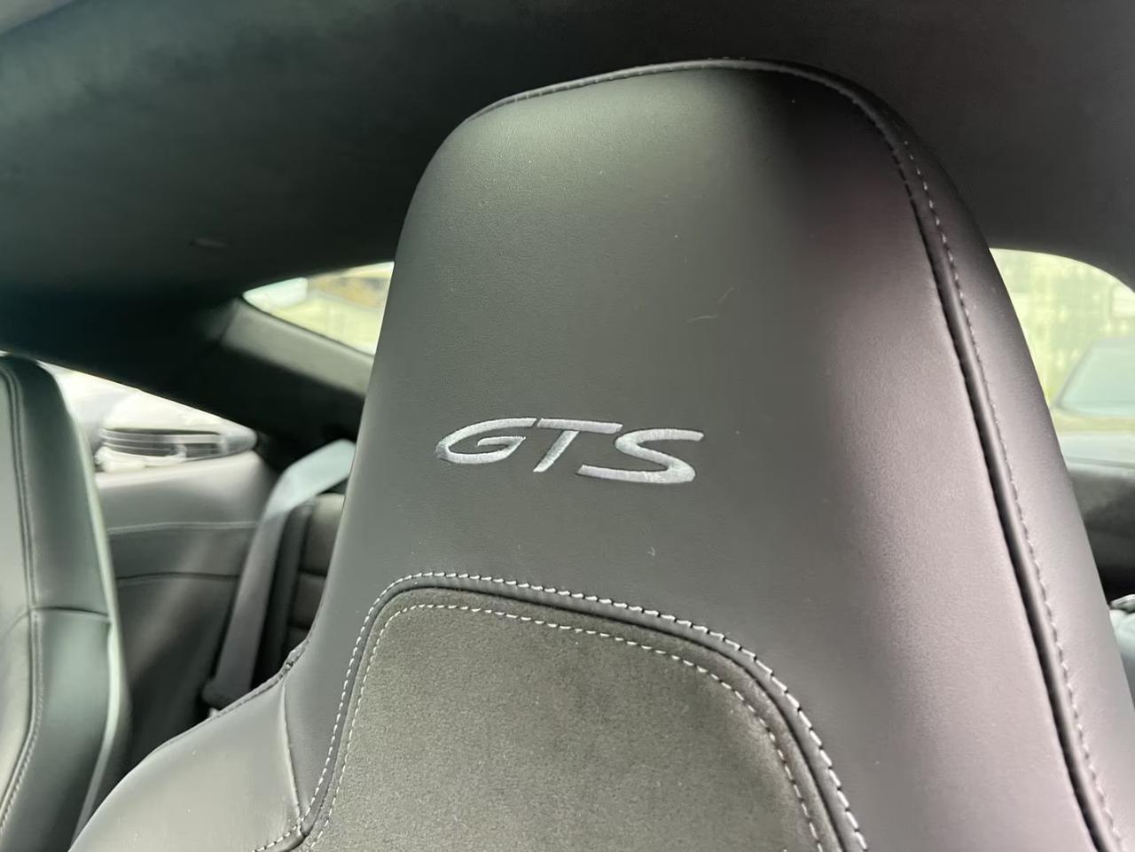 Porsche 911 Coupe 3.6 Carrera GTS Hybrid