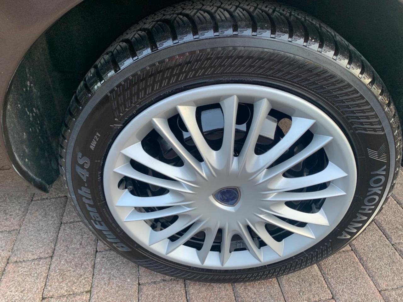Lancia Ypsilon 1.2 69 CV Diva