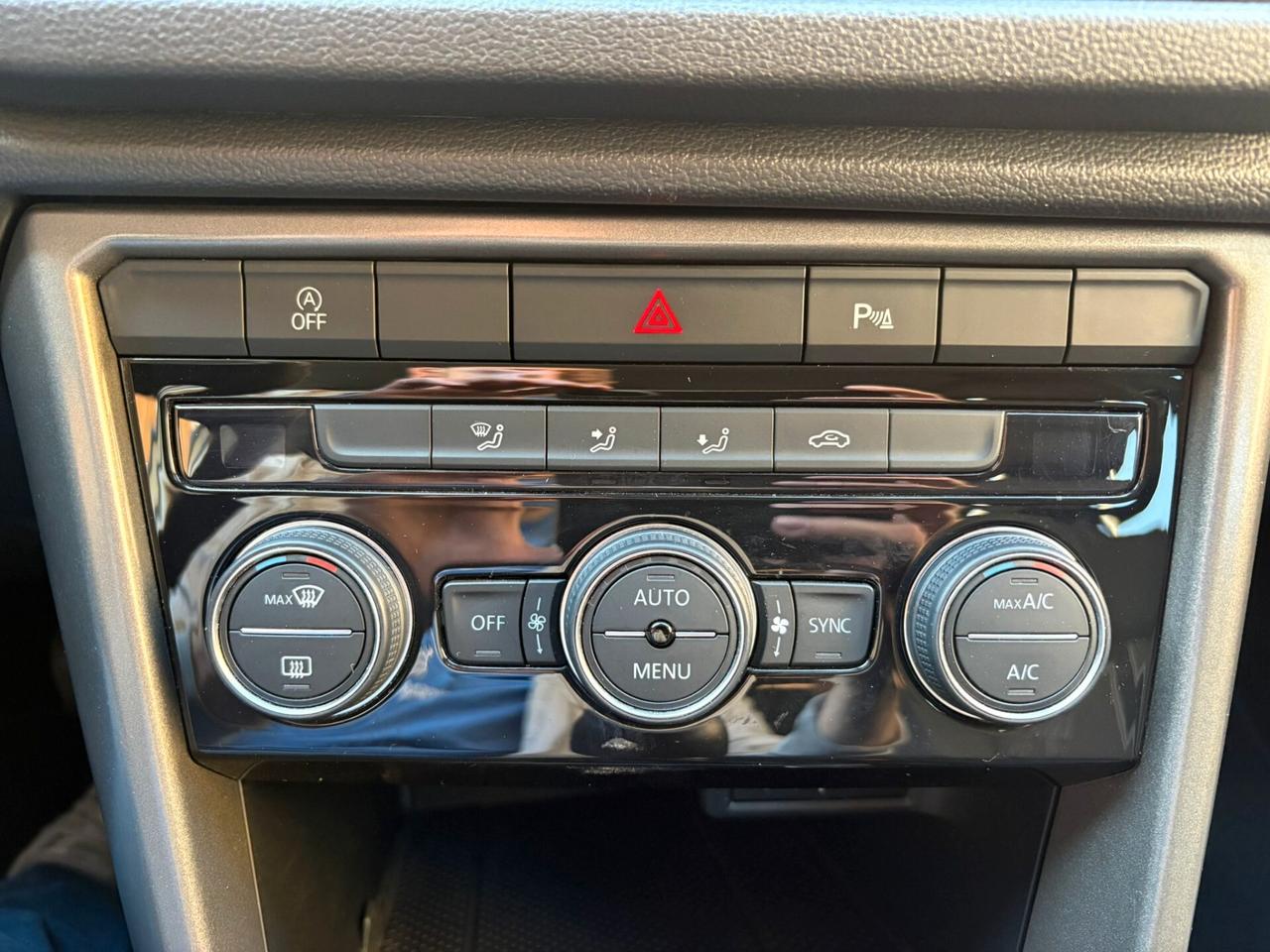 Volkswagen T-Roc 1.6 TDI SCR Business BlueMotion Technology